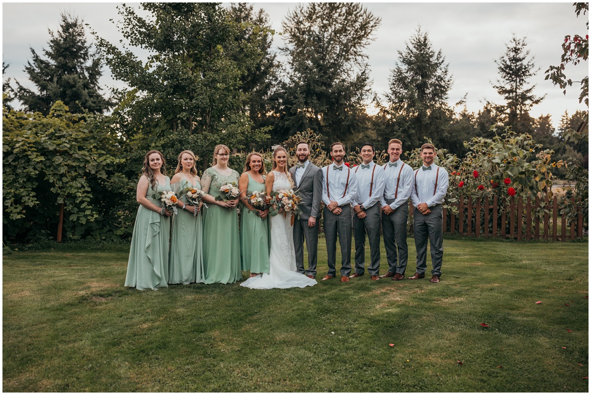 formal pose of wedding party | glenwood treefarm tacoma washington photographer